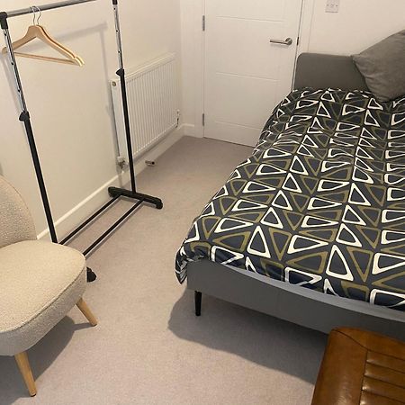 Small Double Room To Rent نيوهافن المظهر الخارجي الصورة